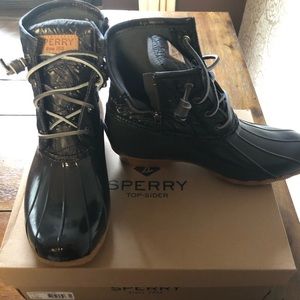 Brand NIB Gray Saltwater Boots Size 9